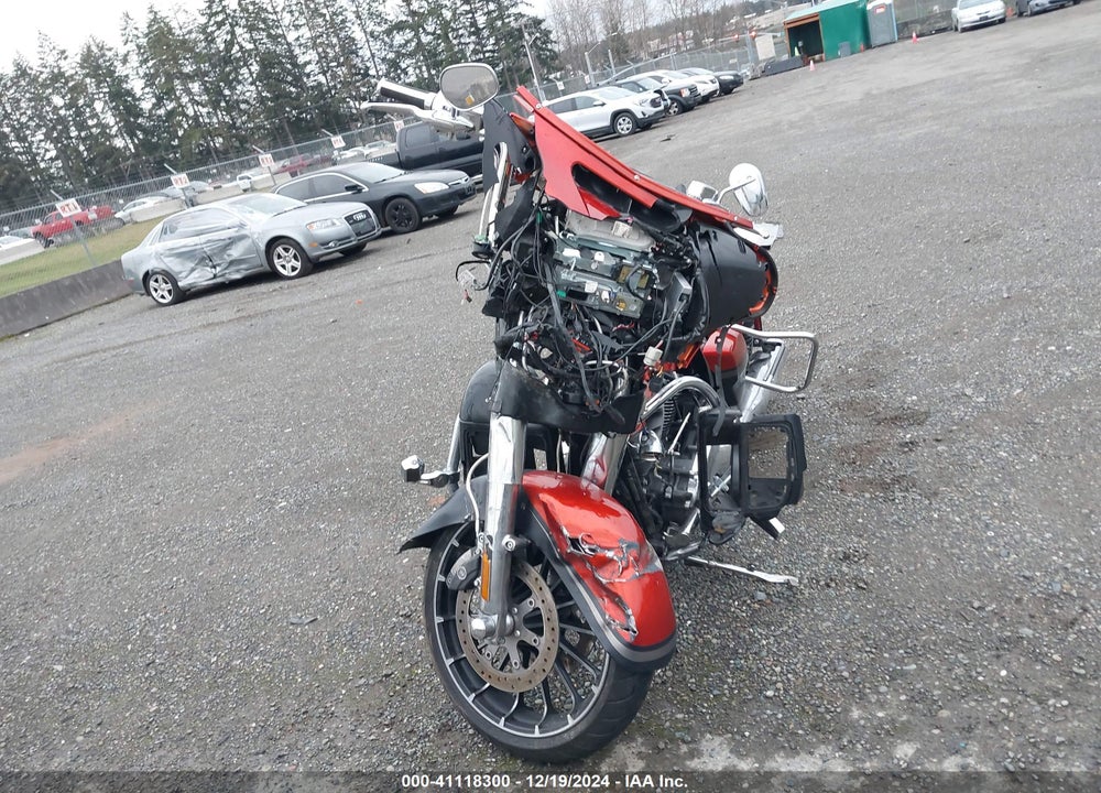 2018 HARLEY-DAVIDSON FLHXSE CVO STREET GLIDE VIN: 1HD1PXL1XJB951596