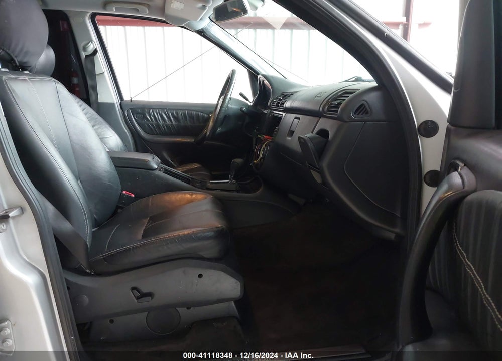 2004 MERCEDES-BENZ ML 350 4MATIC VIN: 4JGAB57E84A505549