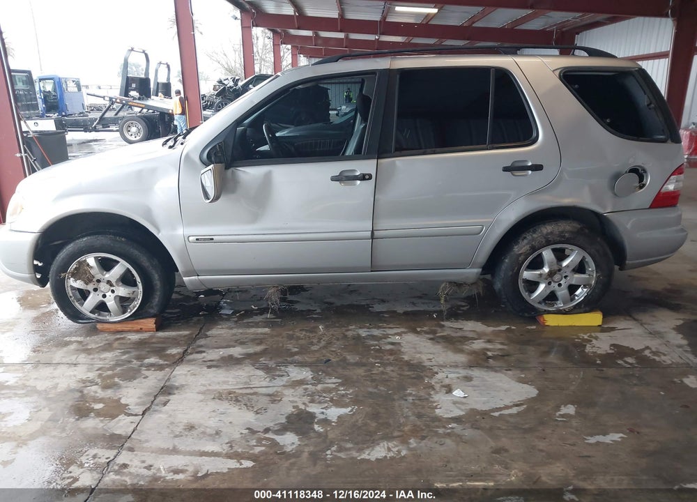 2004 MERCEDES-BENZ ML 350 4MATIC VIN: 4JGAB57E84A505549
