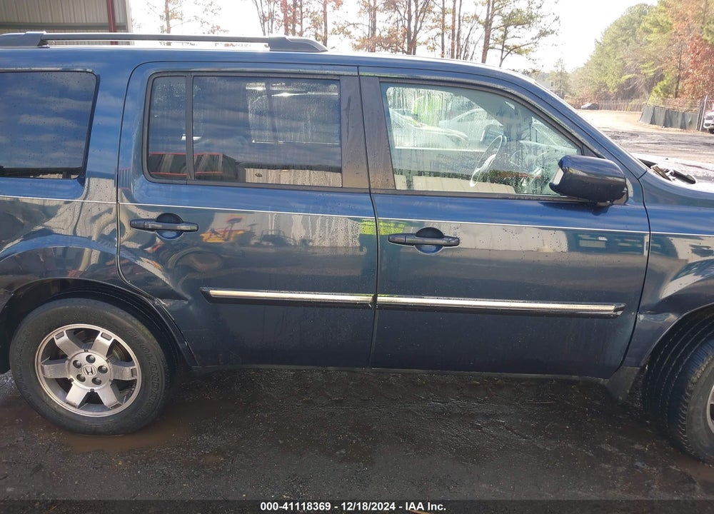 2010 HONDA PILOT TOURING VIN: 5FNYF4H96AB002608