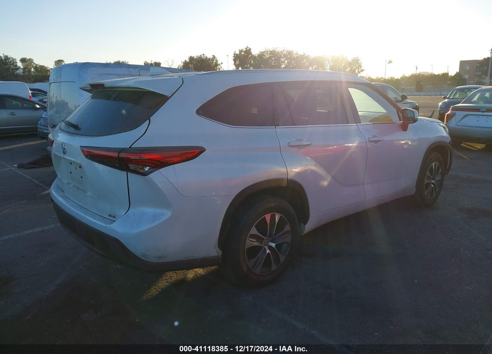 2021 TOYOTA HIGHLANDER XLE VIN: 5TDGZRAH2MS520491