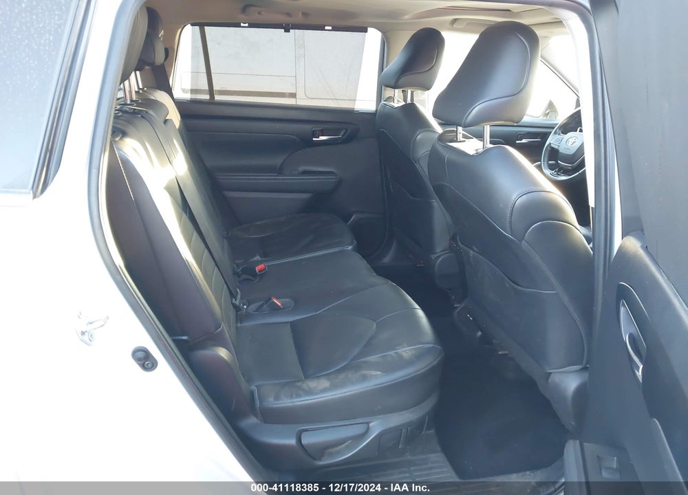 2021 TOYOTA HIGHLANDER XLE VIN: 5TDGZRAH2MS520491