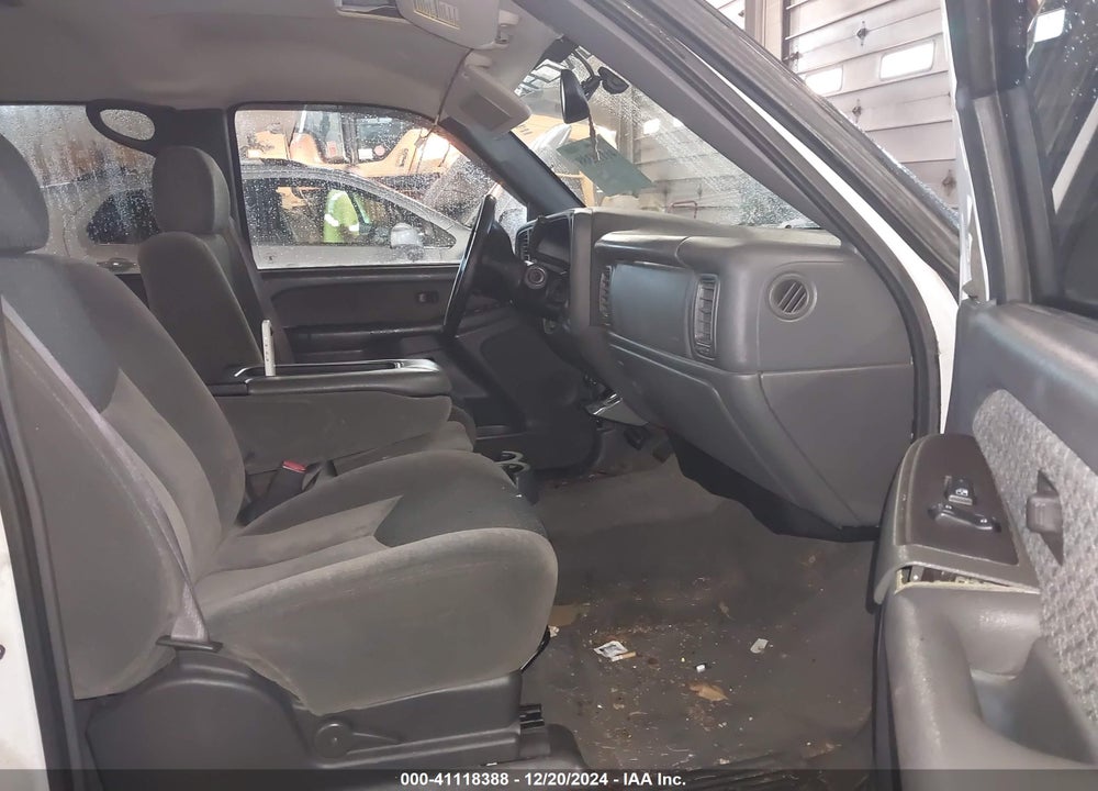 2004 CHEVROLET AVALANCHE 1500 VIN: 3GNEK12T04G195264