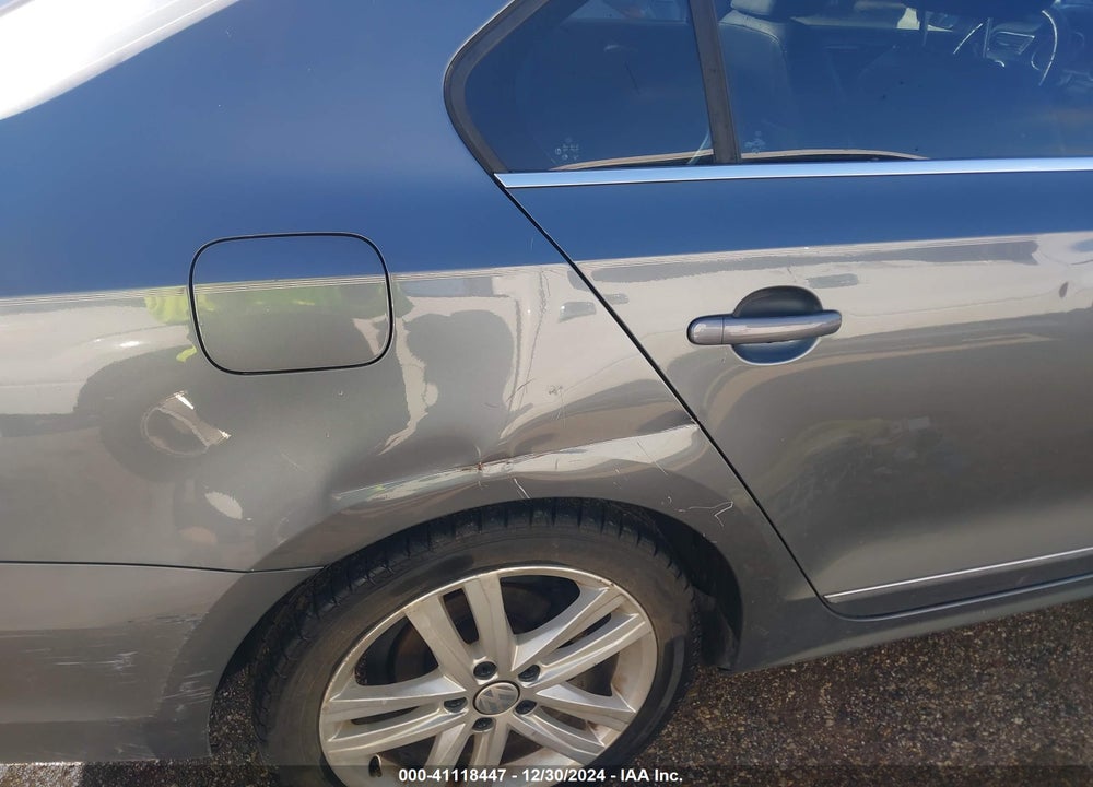 2017 VOLKSWAGEN JETTA VIN: 3VWL17AJ0HM244330