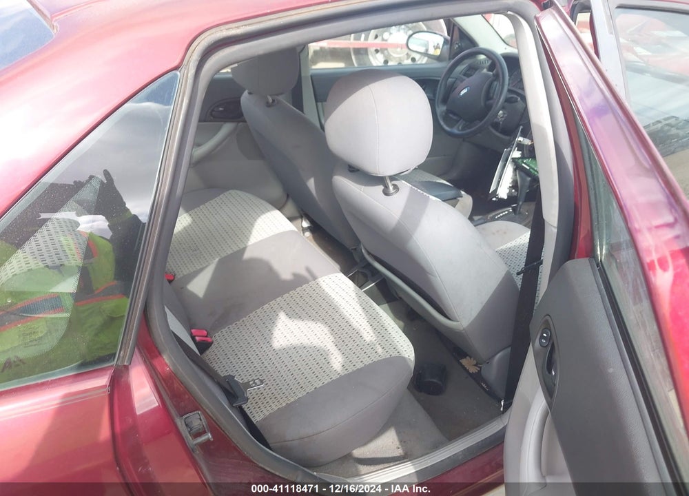 2007 FORD FOCUS S/SE/SES VIN: 1FAFP34N57W239280