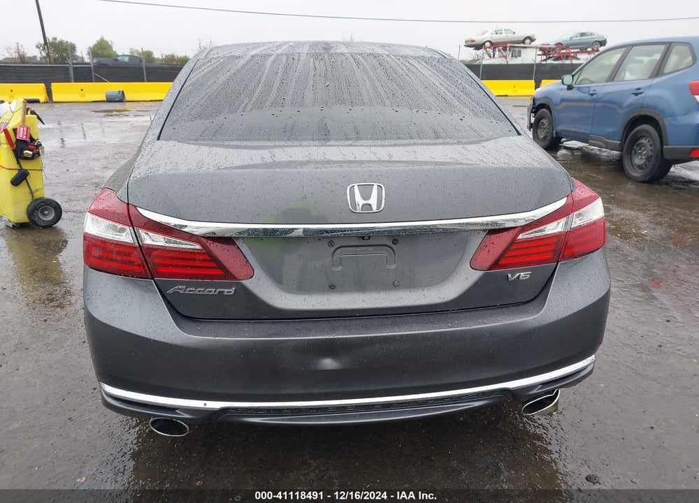 2017 HONDA ACCORD VIN: 1HGCR3F87HA027544