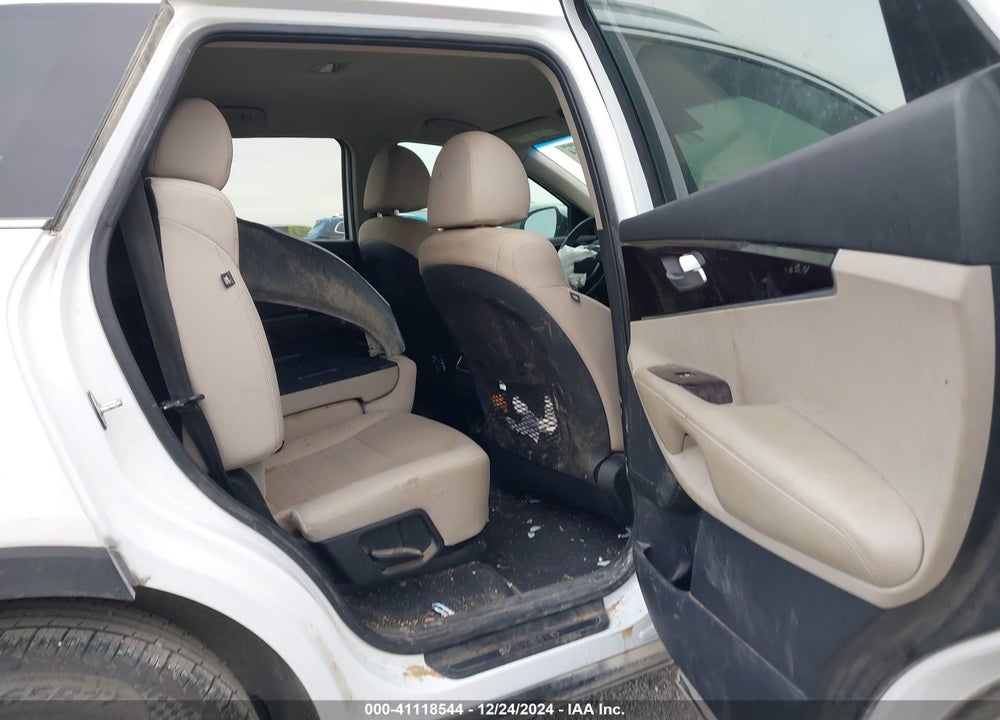 2019 KIA SORENTO 2.4L LX VIN: 5XYPG4A33KG496211