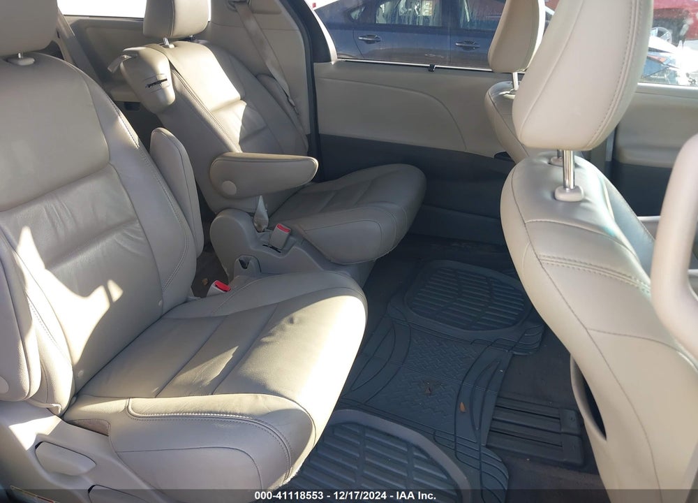 2015 TOYOTA SIENNA LE 8 PASSENGER VIN: 5TDKK3DC2FS616023