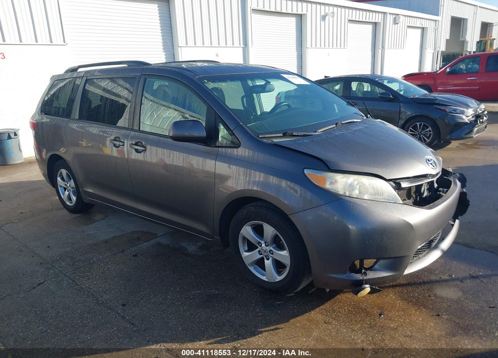 2015 TOYOTA SIENNA LE 8 PASSENGER VIN: 5TDKK3DC2FS616023