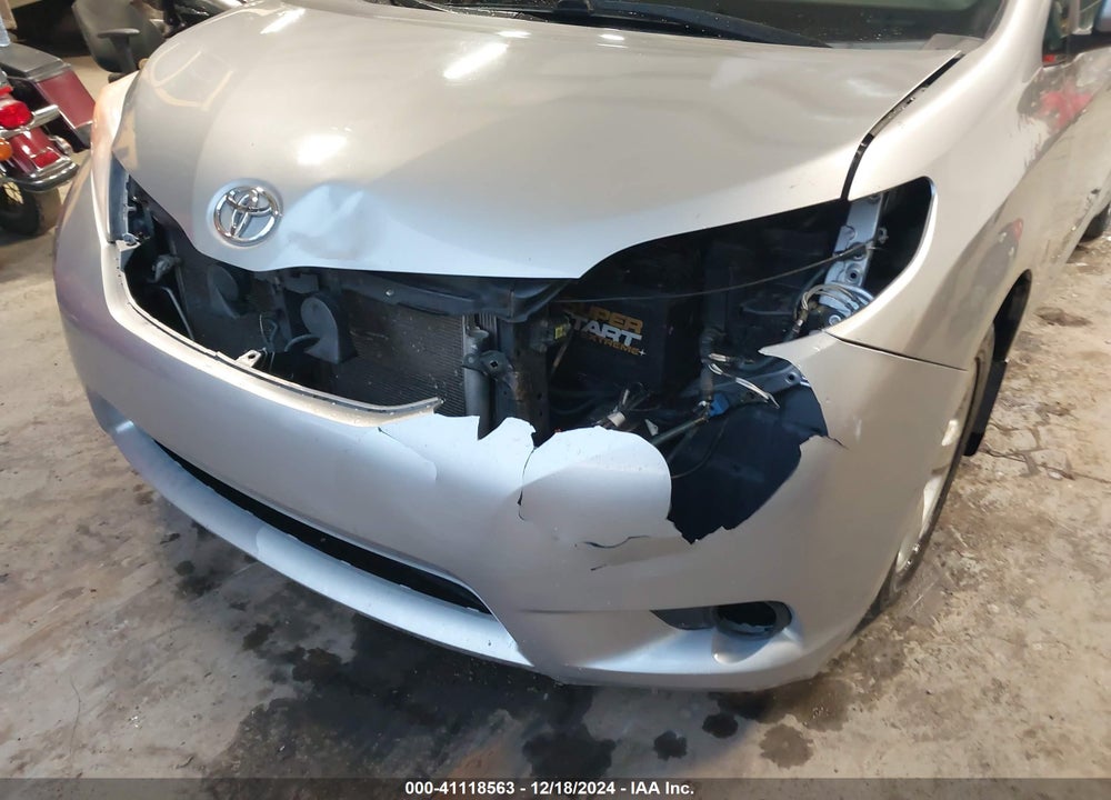 2011 TOYOTA SIENNA LE V6 VIN: 5TDKK3DC9BS103040