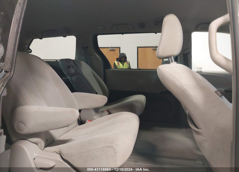 2011 TOYOTA SIENNA LE V6 VIN: 5TDKK3DC9BS103040