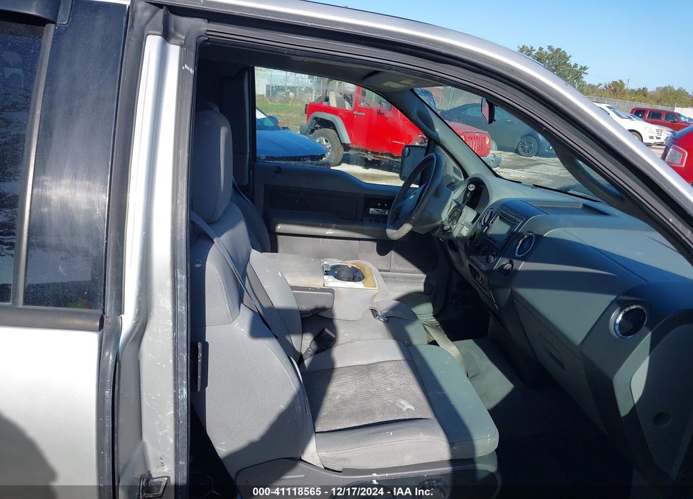 2004 FORD F-150 STX/XLT VIN: 1FTRX02WX4KA02739