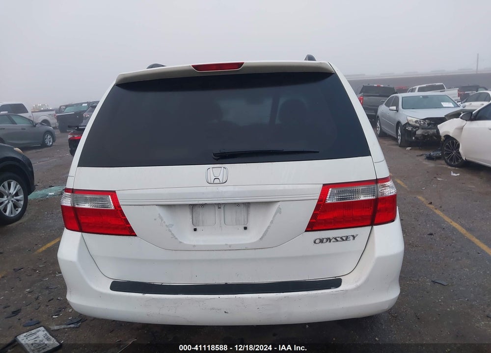 2005 HONDA ODYSSEY EX VIN: 5FNRL38425B411772