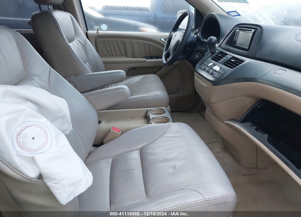 2005 HONDA ODYSSEY EX VIN: 5FNRL38425B411772