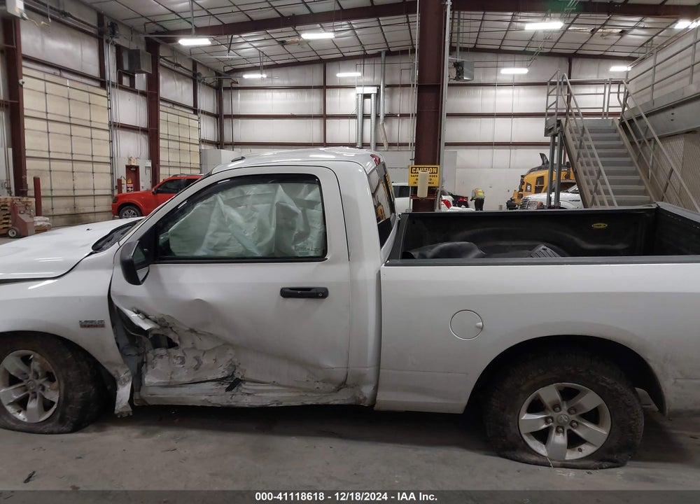 2017 RAM 1500 VIN: 3C6JR6AT4HG541878