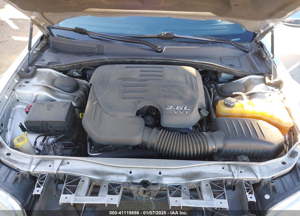 2011 CHRYSLER 300 LIMITED VIN: 2C3CA5CG0BH613819