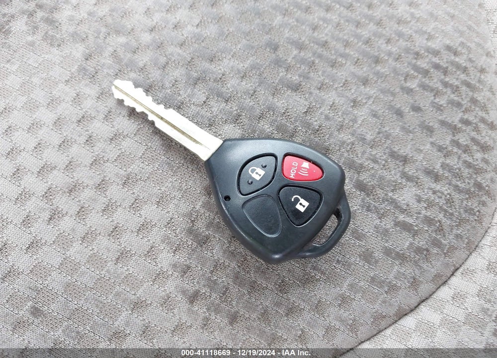 2007 TOYOTA RAV4 BASE V6 VIN: JTMZK33V475007590