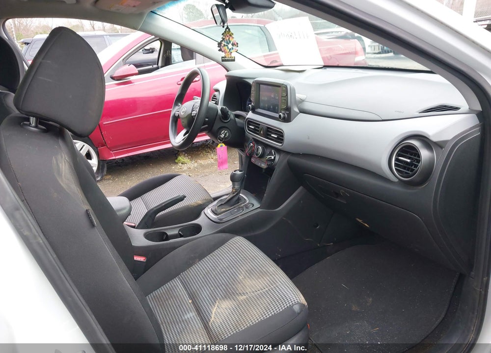 2019 HYUNDAI KONA SE VIN: KM8K1CAA5KU298177