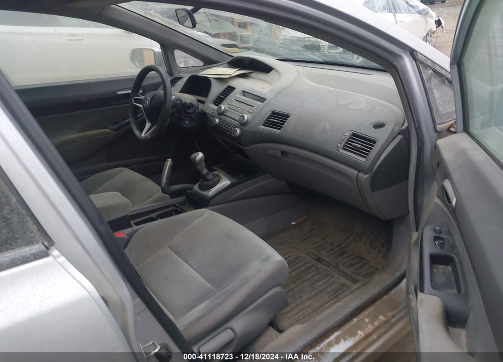 2010 HONDA CIVIC LX VIN: 2HGFA1E55AH516497