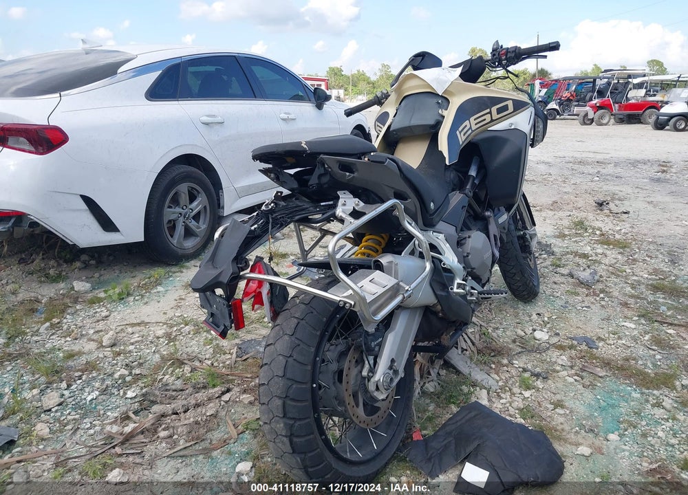 2019 DUCATI MULTISTRADA 1260 ENDURO VIN: ZDMAAERW2KB032322