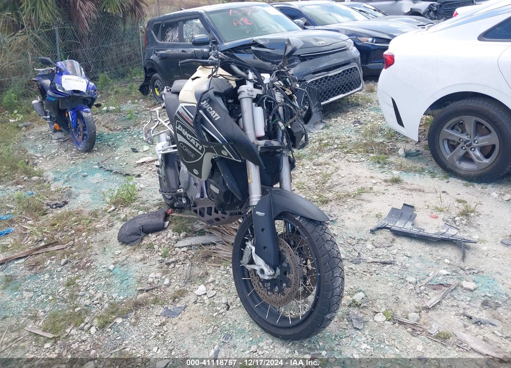 2019 DUCATI MULTISTRADA 1260 ENDURO VIN: ZDMAAERW2KB032322