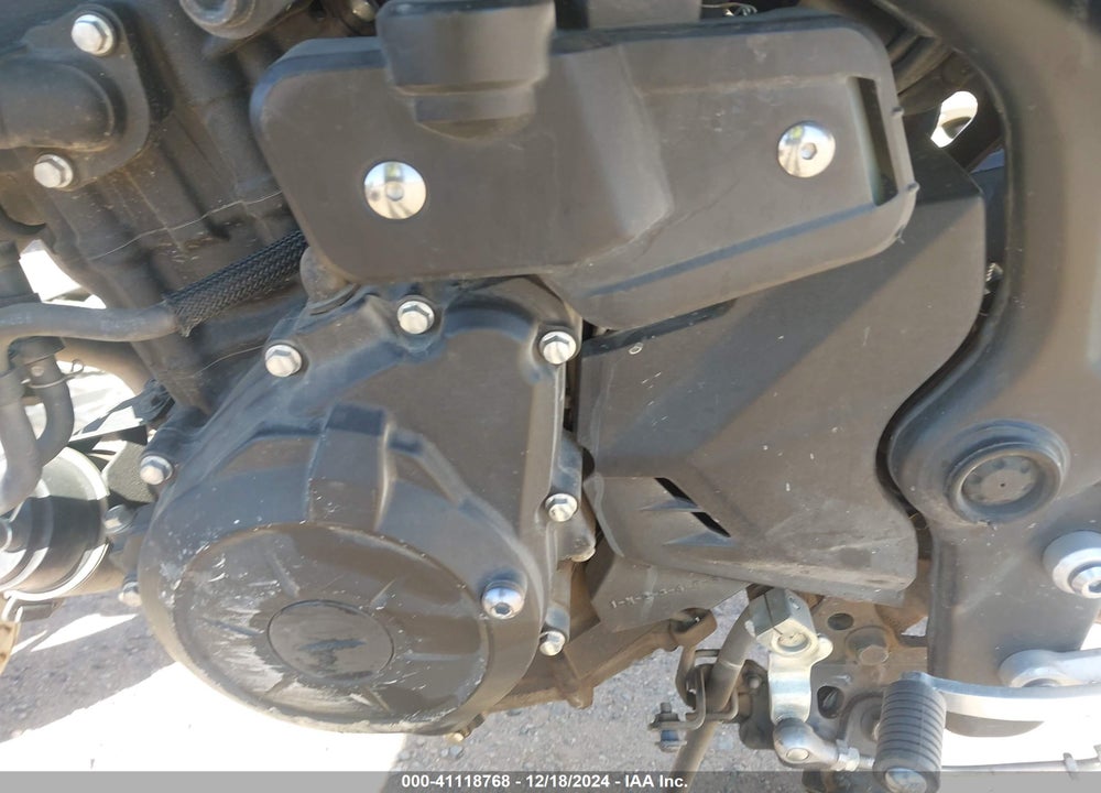 2016 YAMAHA YZFR3 VIN: MH3RH06Y9GK010328