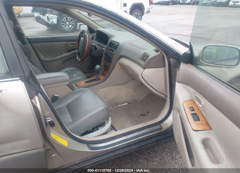 2000 LEXUS ES 300 VIN: JT8BF28G3Y0282052