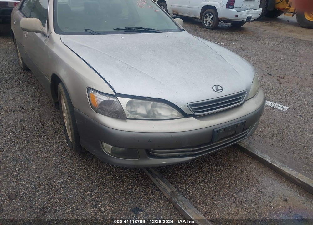 2000 LEXUS ES 300 VIN: JT8BF28G3Y0282052