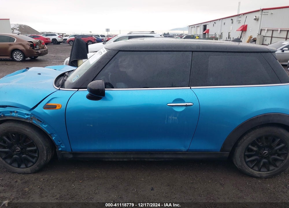 2015 MINI HARDTOP COOPER VIN: WMWXM5C5XFT941581