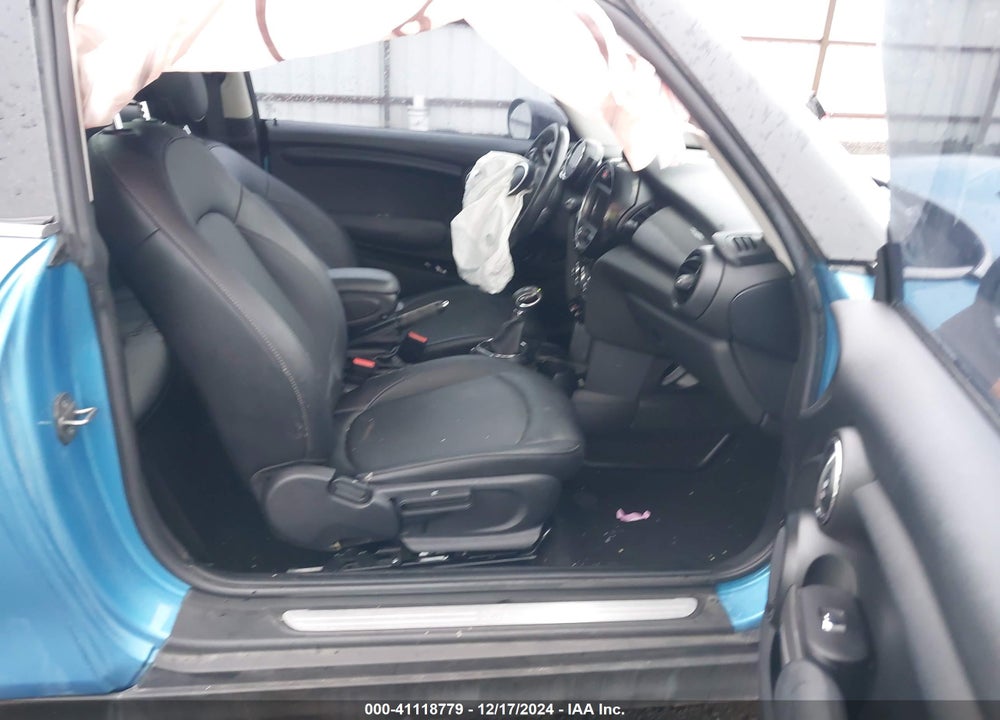2015 MINI HARDTOP COOPER VIN: WMWXM5C5XFT941581