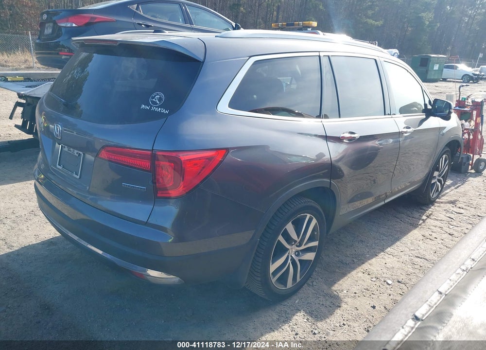 2018 HONDA PILOT TOURING VIN: 5FNYF5H93JB004788