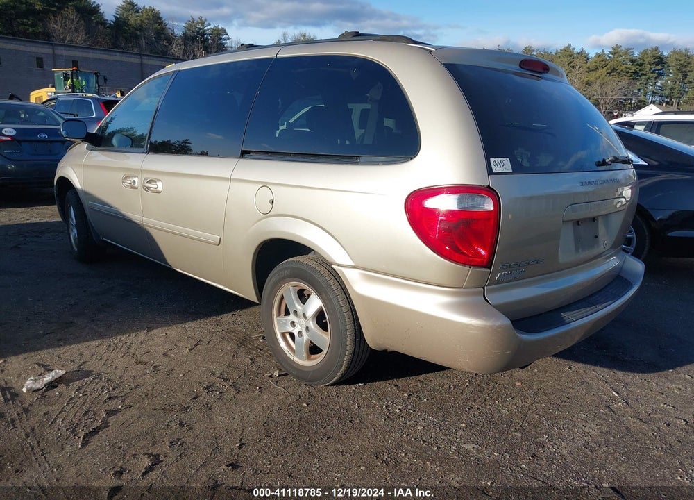 2007 DODGE GRAND CARAVAN SXT VIN: 2D4GP44L27R257895