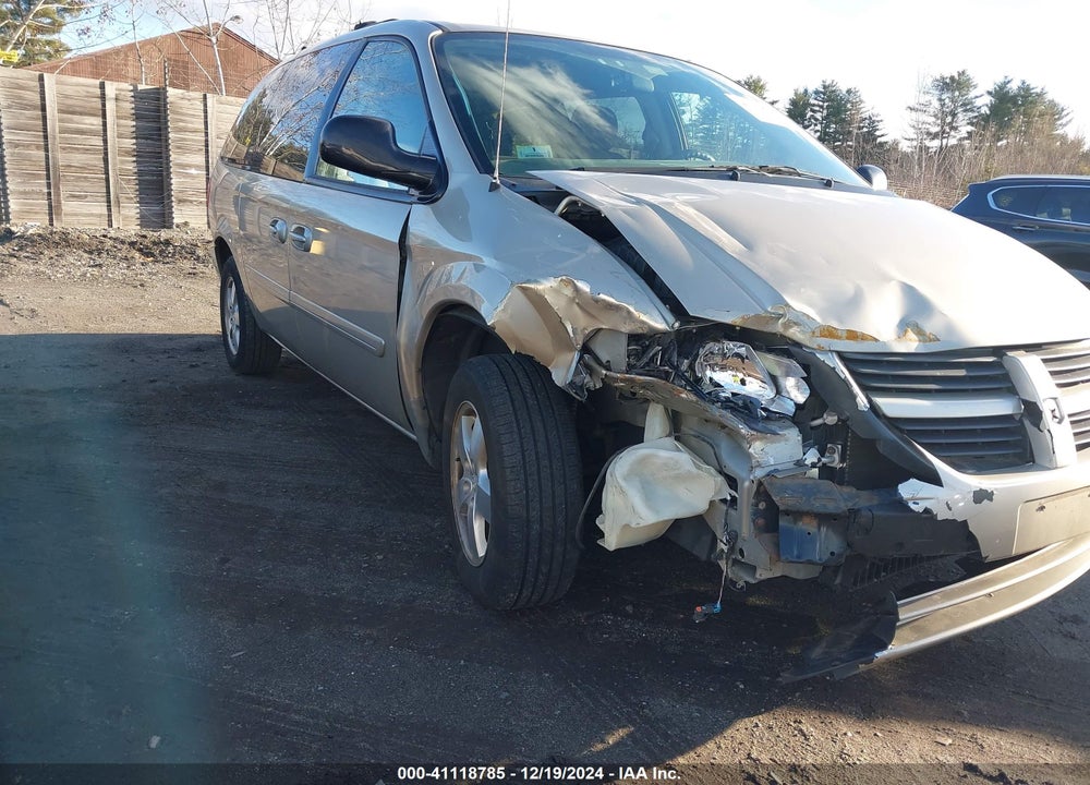 2007 DODGE GRAND CARAVAN SXT VIN: 2D4GP44L27R257895