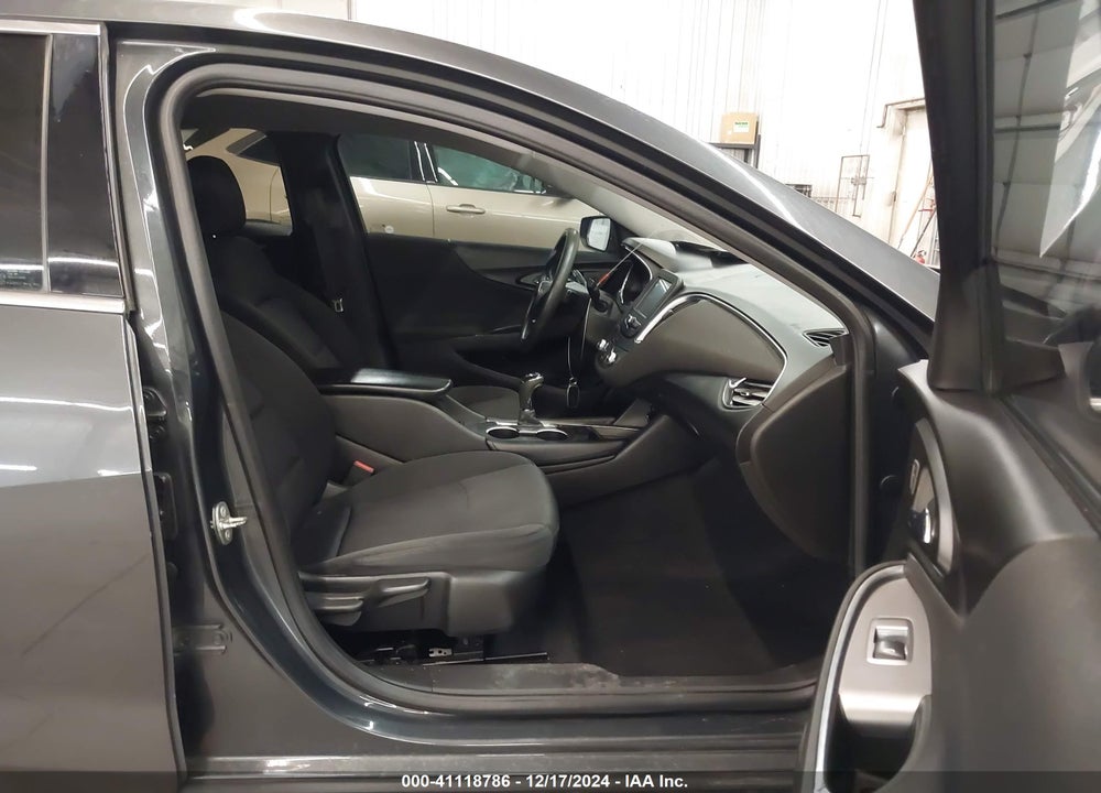 2018 CHEVROLET MALIBU VIN: 1G1ZD5STXJF204019