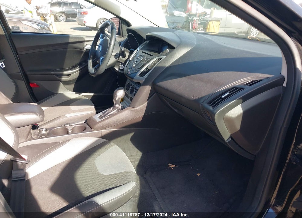 2014 FORD FOCUS VIN: 1FADP3K21EL139322