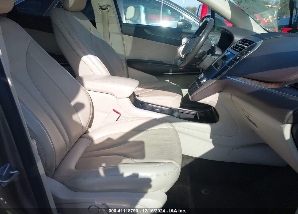 2019 LINCOLN MKC RESERVE VIN: 5LMCJ3C9XKUL03605