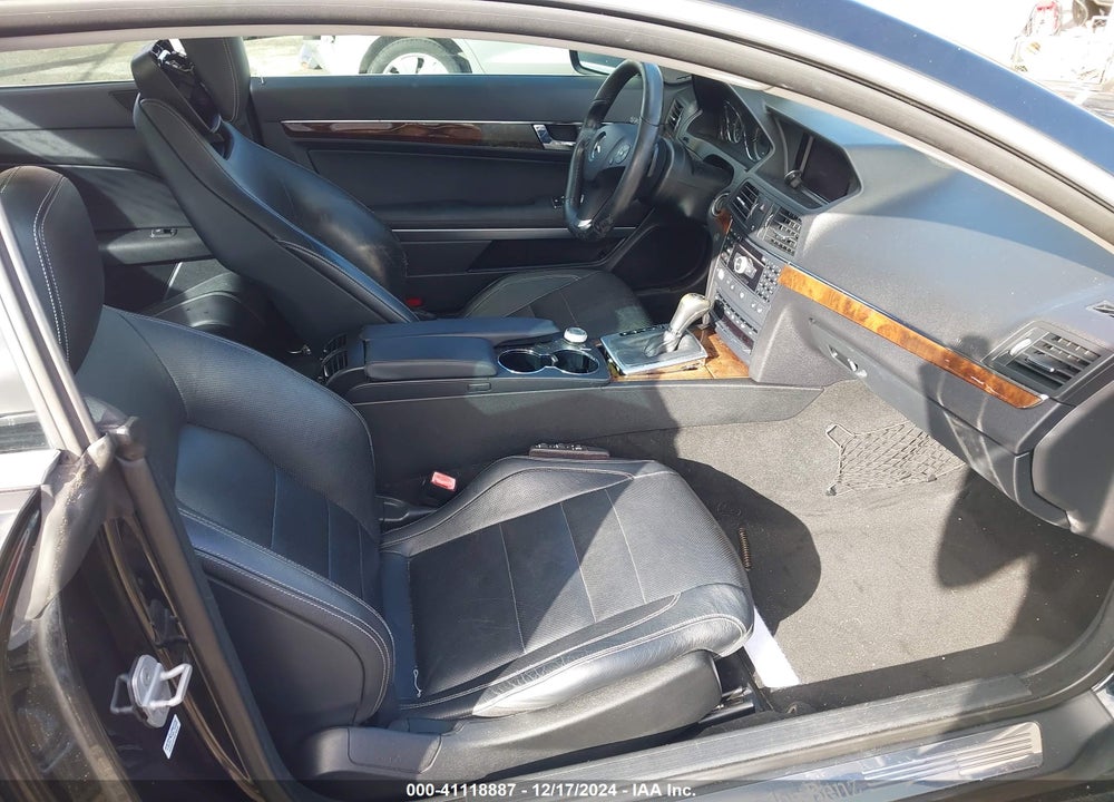 2010 MERCEDES-BENZ E 550 VIN: WDDKJ7CB4AF020493