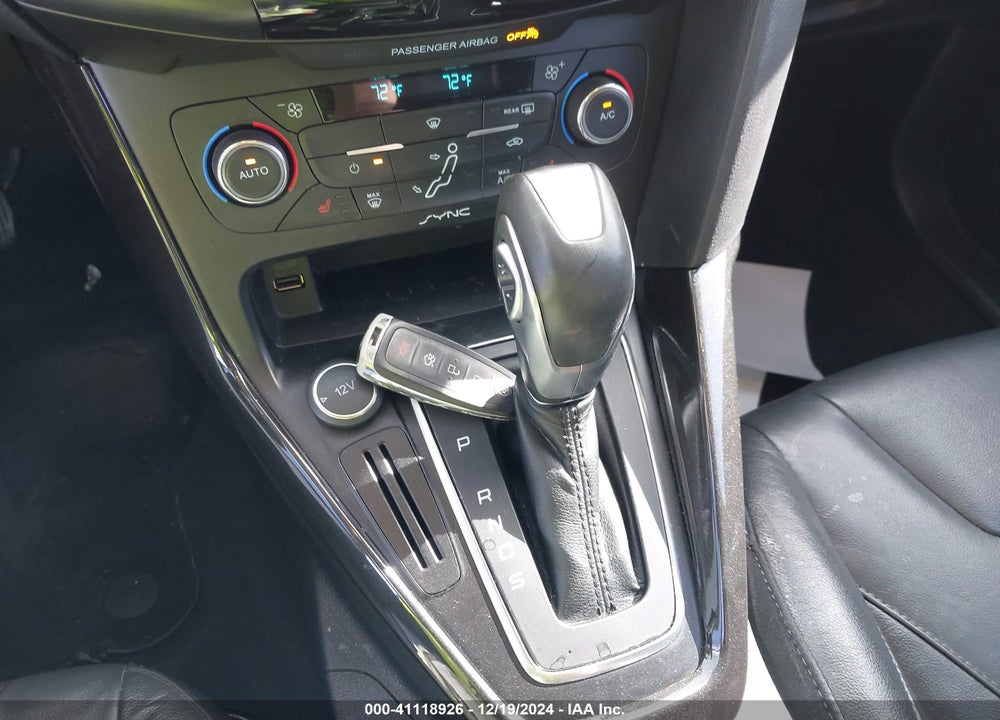 2016 FORD FOCUS TITANIUM VIN: 1FADP3N27GL254053