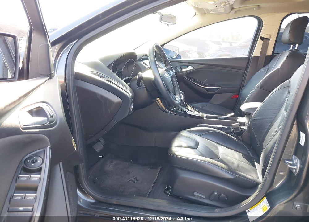 2016 FORD FOCUS TITANIUM VIN: 1FADP3N27GL254053