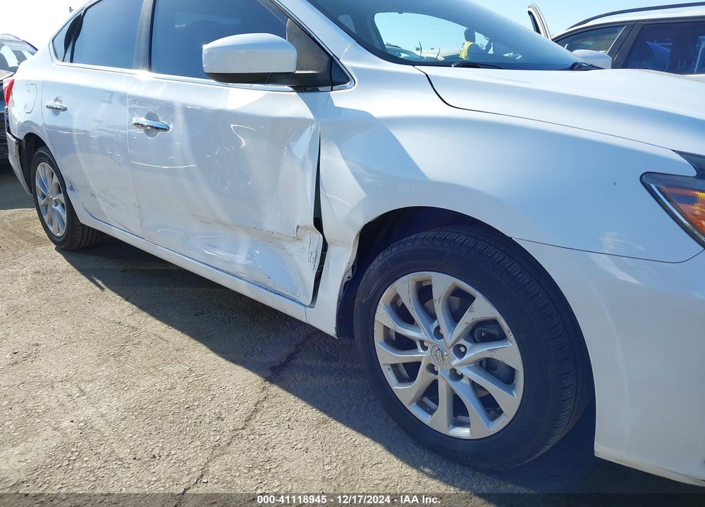 2018 NISSAN SENTRA SV VIN: 3N1AB7AP6JY304852