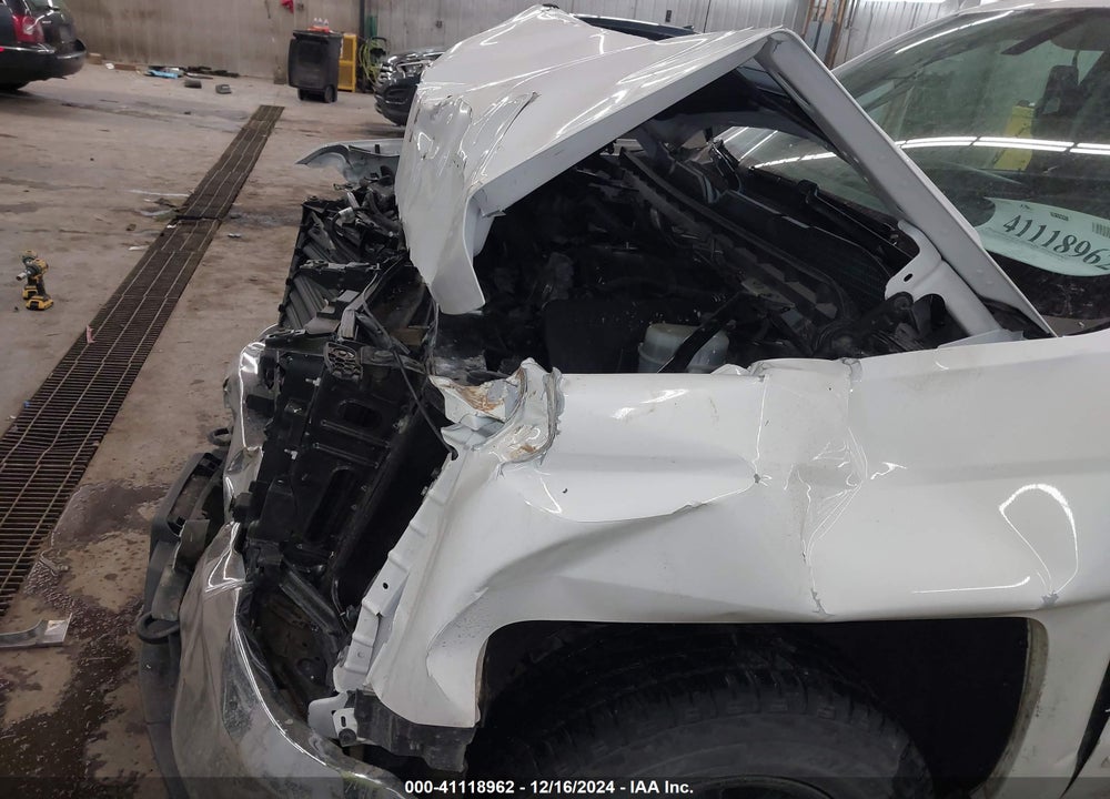 2018 CHEVROLET SILVERADO 1500 VIN: 3GCUKREH3JG330128