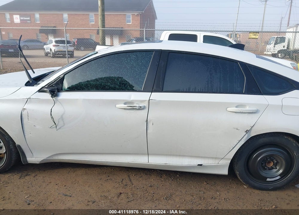 2022 HONDA ACCORD VIN: 1HGCV2F36NA009543