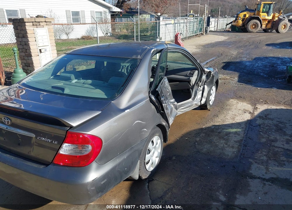 2002 TOYOTA CAMRY LE VIN: 4T1BE32K62U595454
