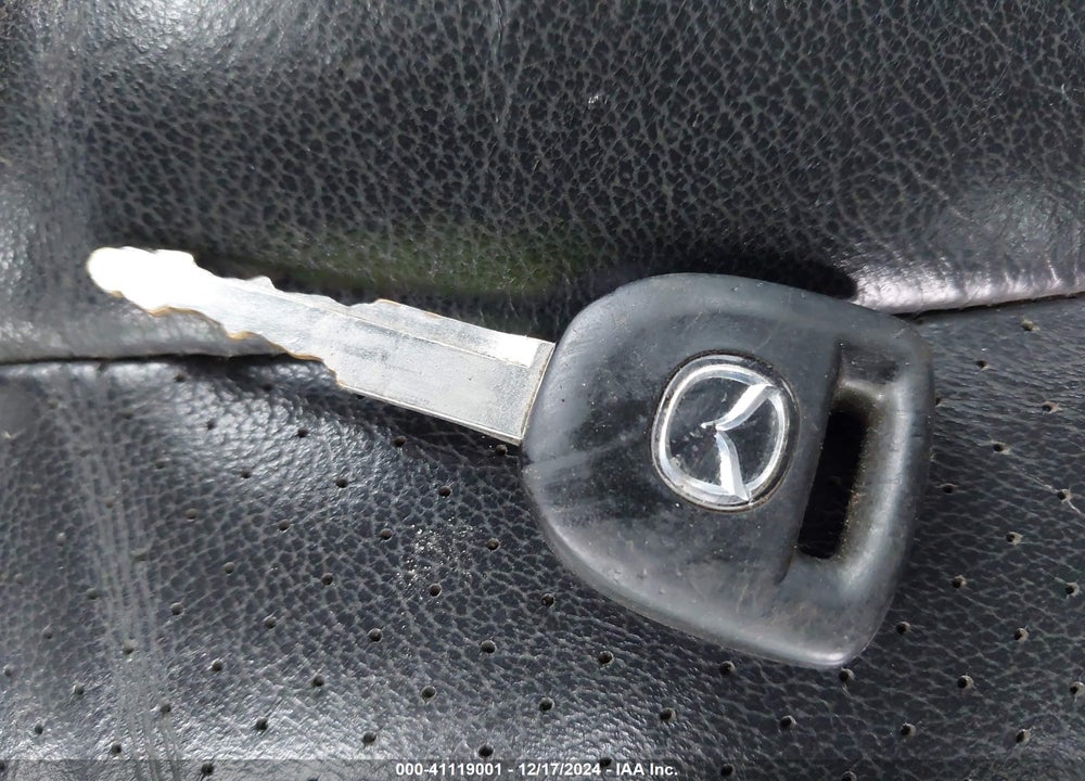 2008 MAZDA 3 S GRAND TOURING VIN: JM1BK323381179393