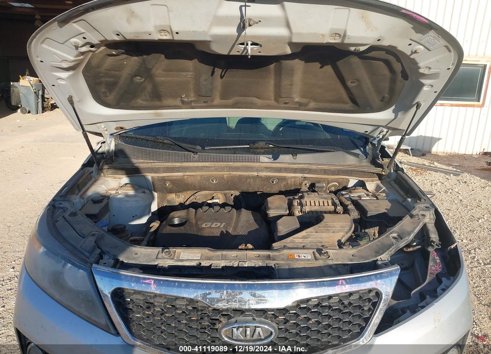 2013 KIA SORENTO LX VIN: 5XYKT3A63DG399832