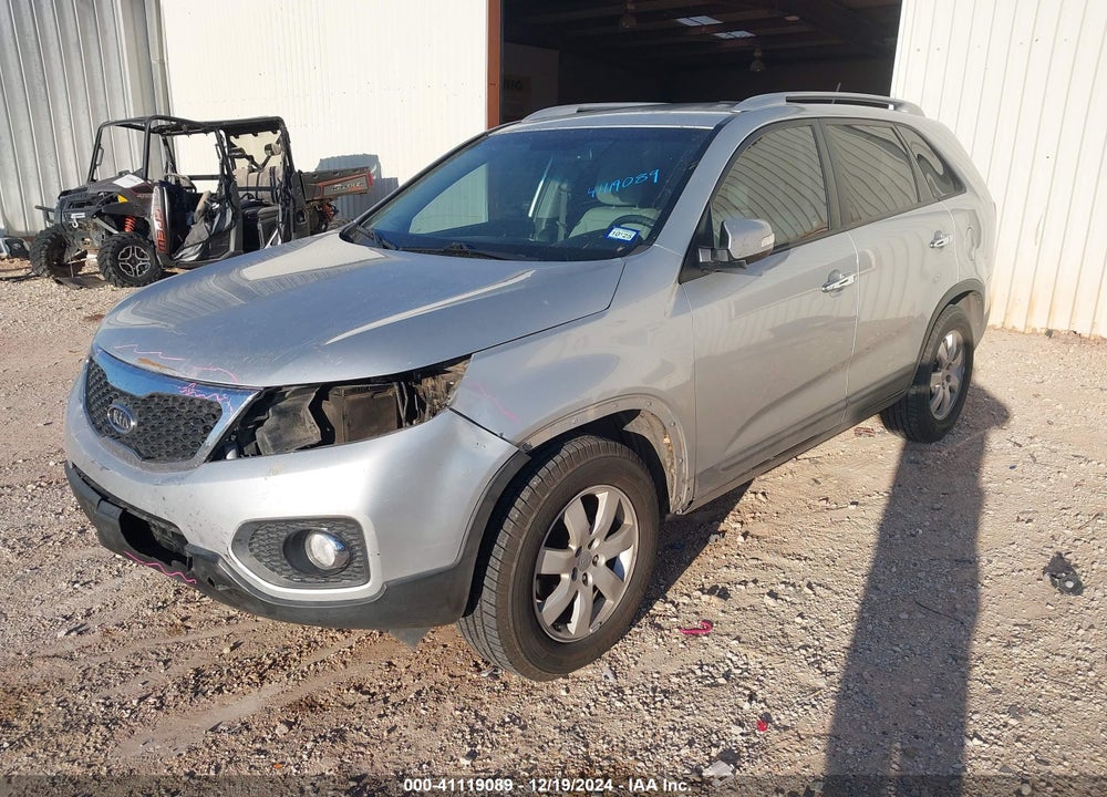 2013 KIA SORENTO LX VIN: 5XYKT3A63DG399832