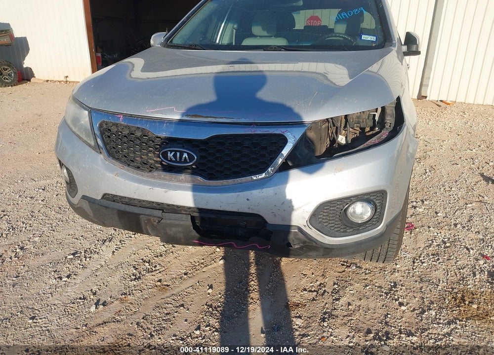 2013 KIA SORENTO LX VIN: 5XYKT3A63DG399832