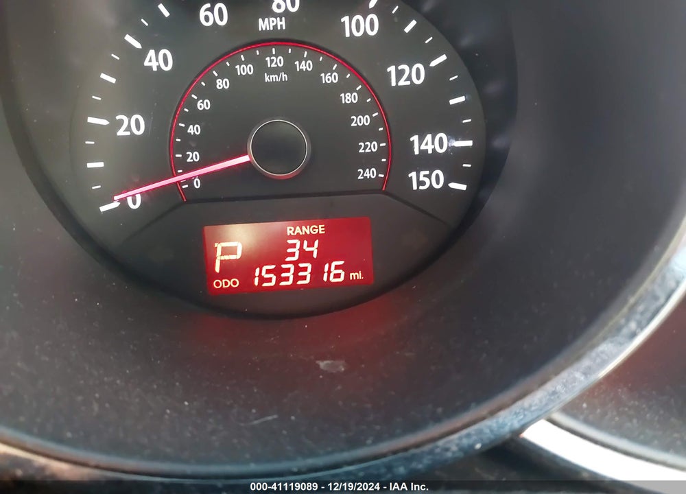 2013 KIA SORENTO LX VIN: 5XYKT3A63DG399832