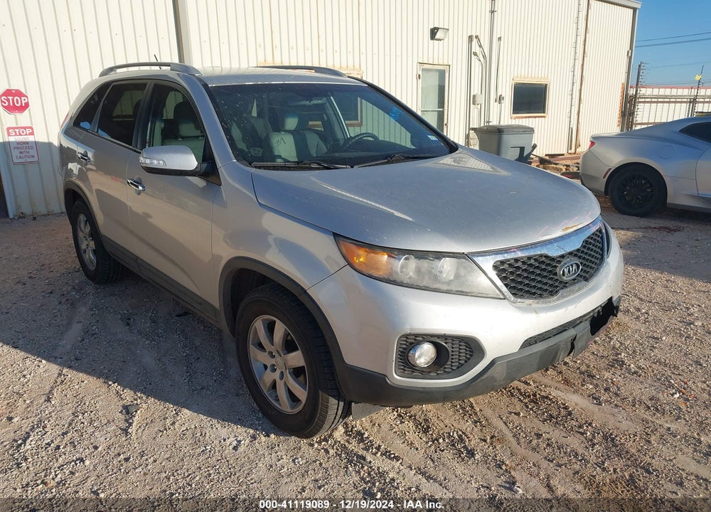 2013 KIA SORENTO LX VIN: 5XYKT3A63DG399832