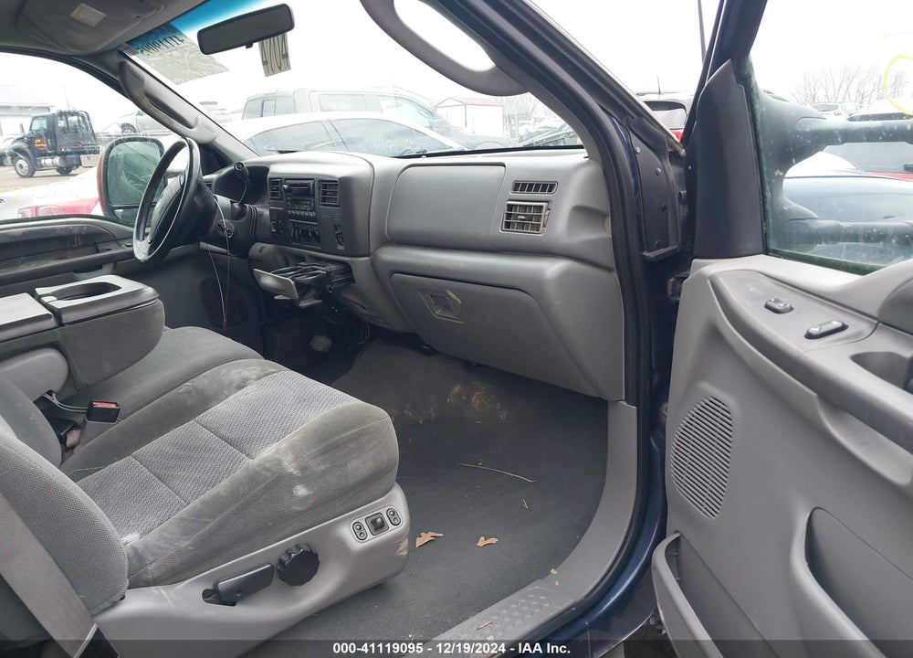 2003 FORD F-350 LARIAT/XL/XLT VIN: 1FTSW31P33EB81381